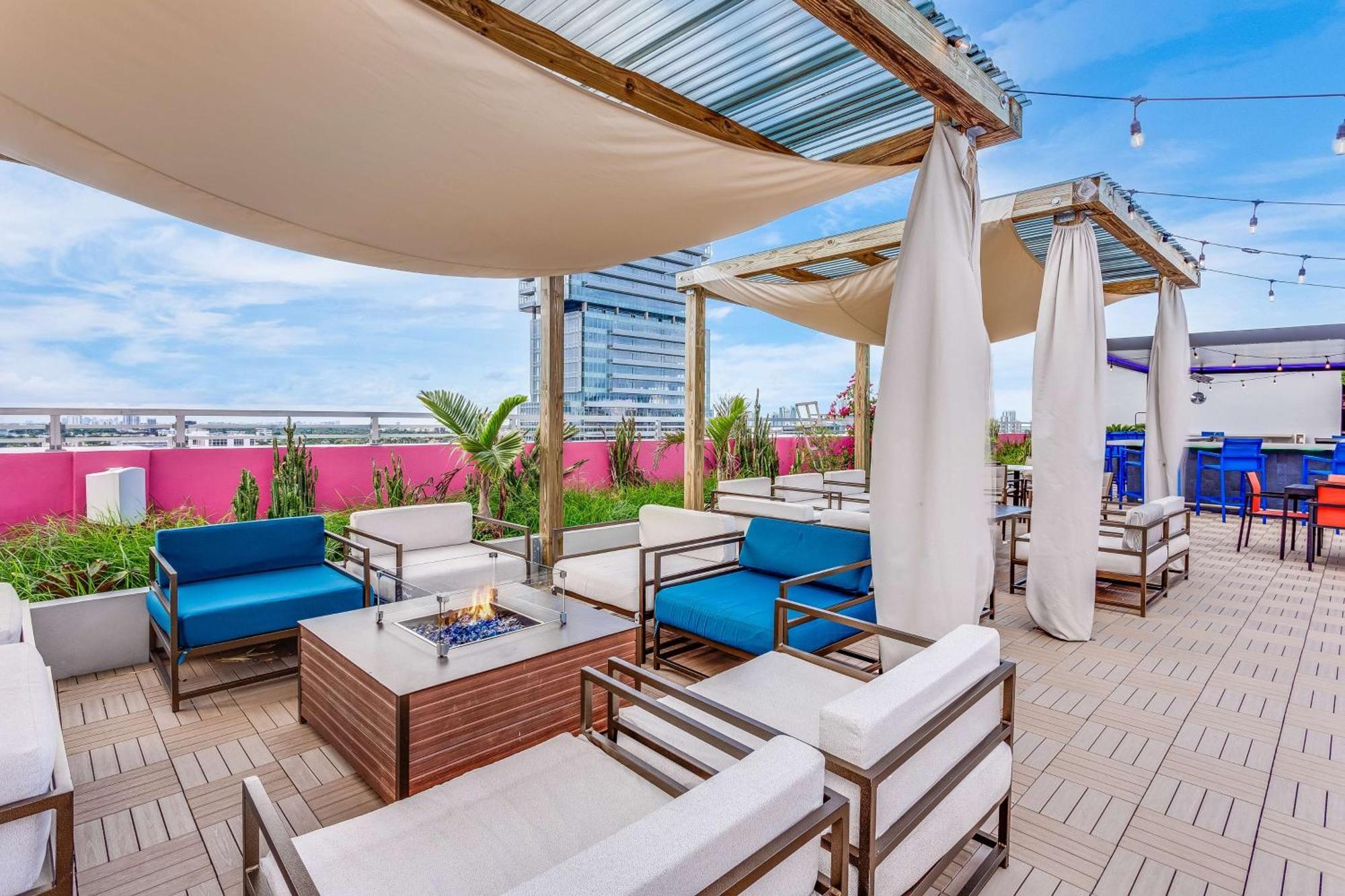 Serena Hotel Aventura Miami, Tapestry Collection By Hilton ภายนอก รูปภาพ