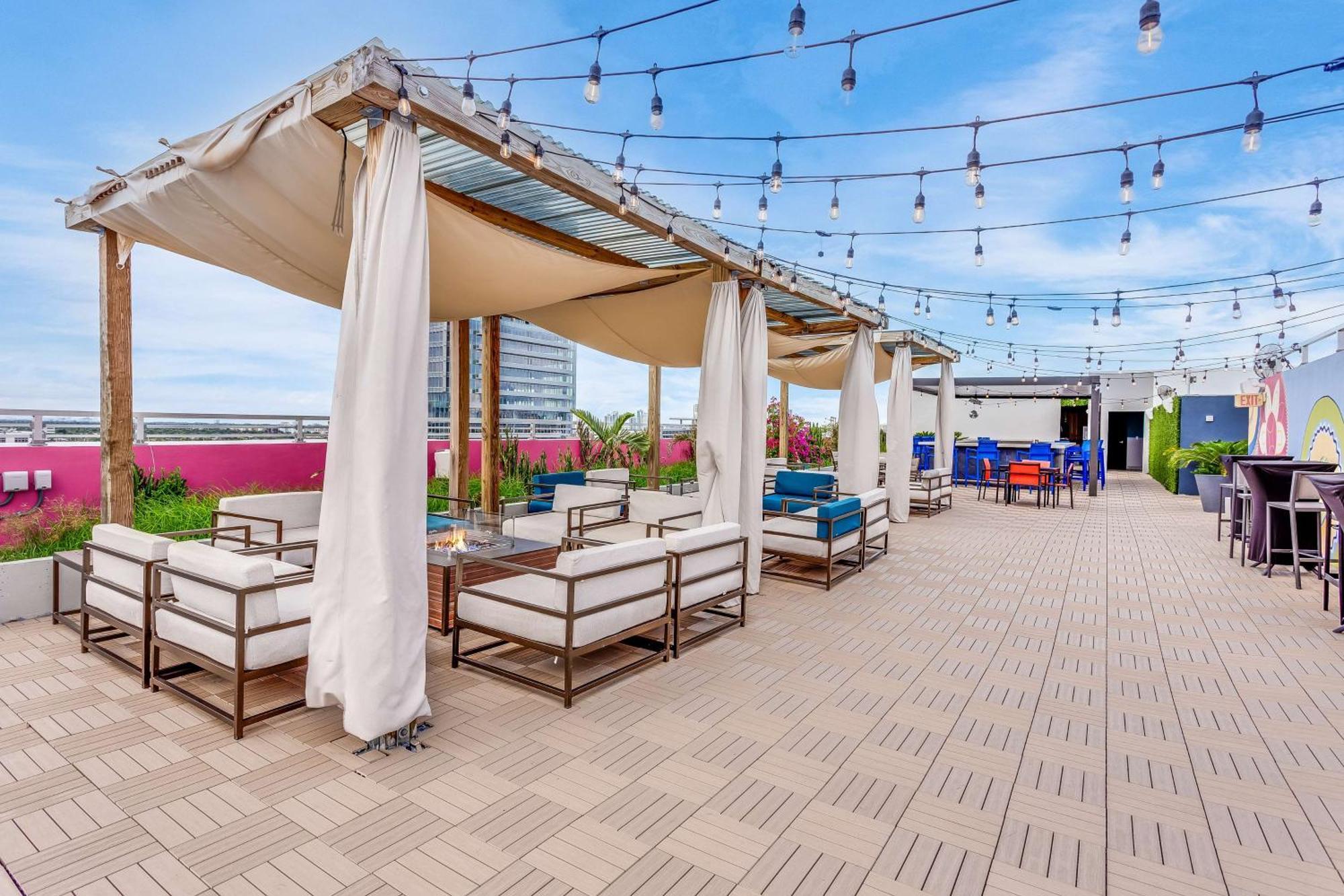 Serena Hotel Aventura Miami, Tapestry Collection By Hilton ภายนอก รูปภาพ